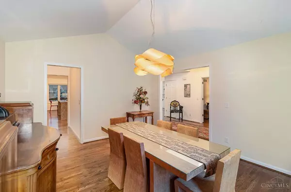 3632 Mohler Rd, Blue Ash, OH 45241