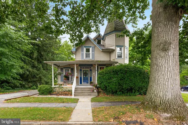 137 W LINDEN AVE, Lindenwold, NJ 08021