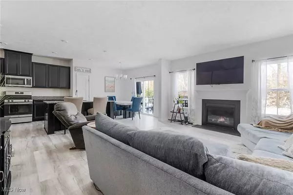 1535 Spruce Hill DR, Stow, OH 44224