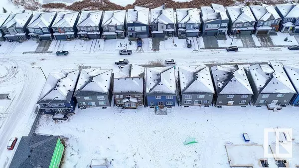 6032 KING LANDING SW, Edmonton, AB T6W 4Z7