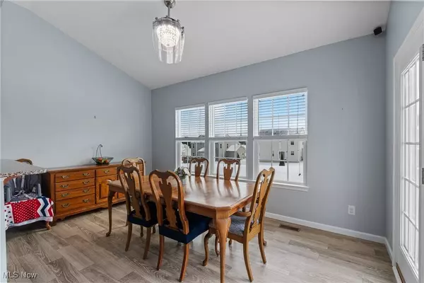 6212 Lavenham RD SW, Massillon, OH 44646