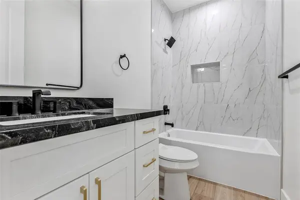 726 E 33rd ST, Houston, TX 77022