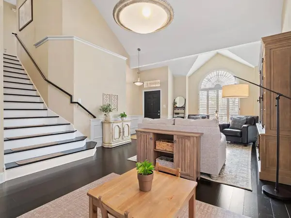 1502 Iroquois Circle, Carrollton, TX 75007