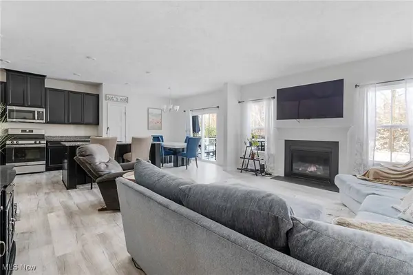 1535 Spruce Hill DR, Stow, OH 44224