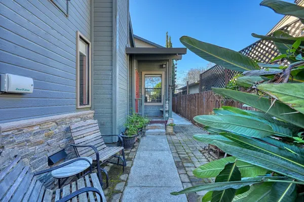 5412 T ST, Sacramento, CA 95819