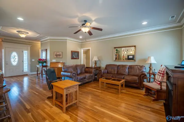 212 Hickory Park Road, Killen, AL 35645