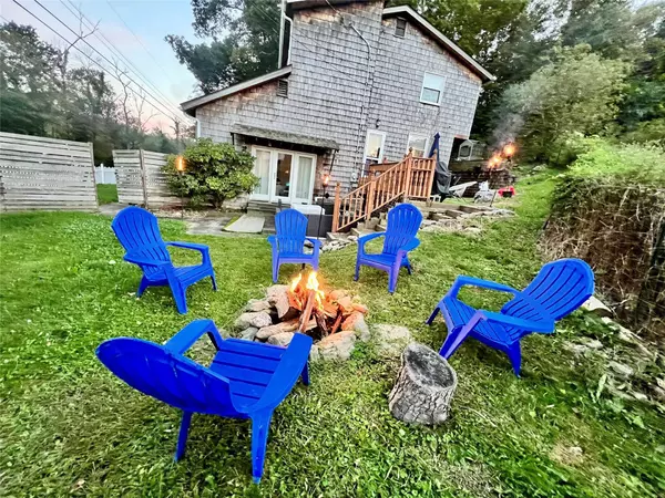 229 Skidmore RD, Pleasant Valley, NY 12569