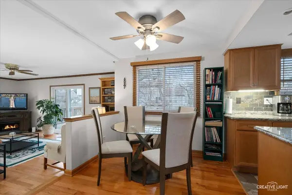 2050 Savannah RD, Elgin, IL 60123