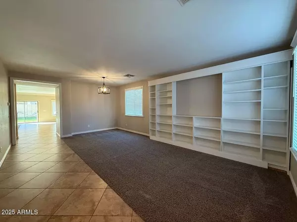 4073 E VAUGHN Avenue, Gilbert, AZ 85234