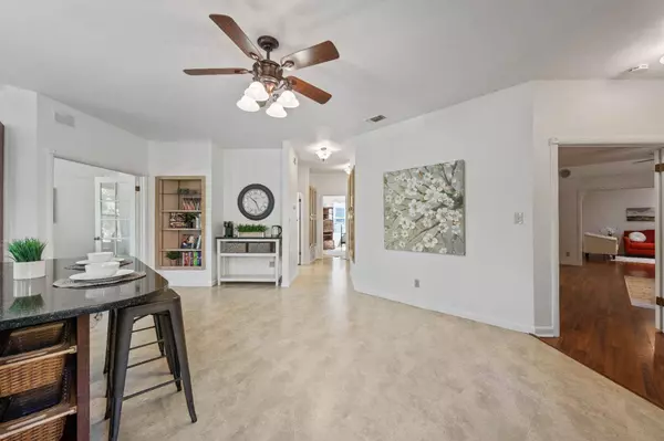 5412 T ST, Sacramento, CA 95819