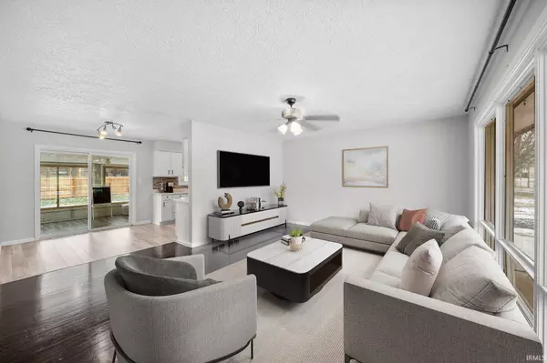 19150 Dresden Drive, South Bend, IN 46637-2012