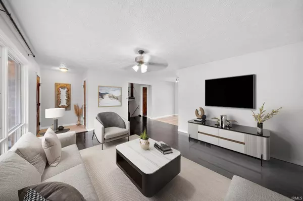 19150 Dresden Drive, South Bend, IN 46637-2012