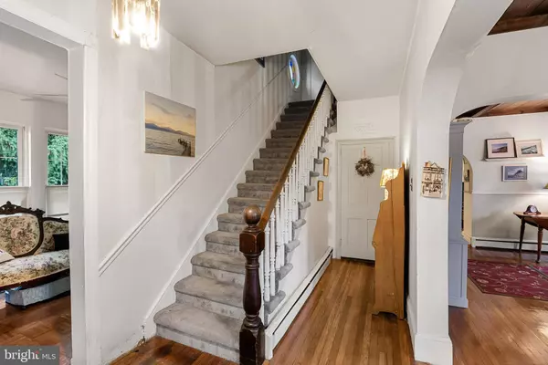 137 W LINDEN AVE, Lindenwold, NJ 08021