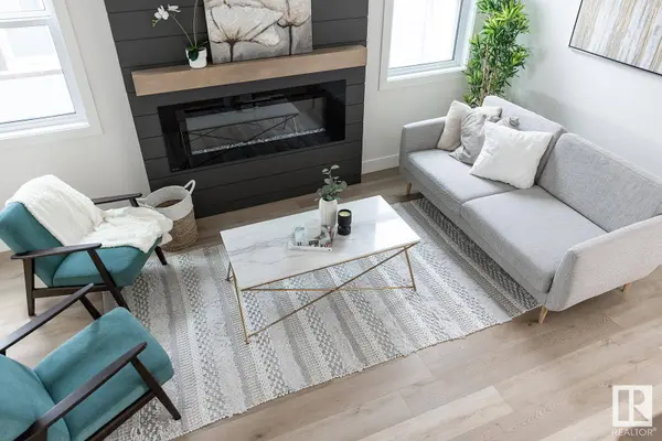 11028 129 ST NW, Edmonton, AB T5M 0Y3