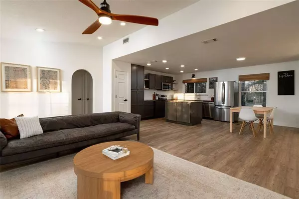 1021 Oakwood Circle, Keller, TX 76248