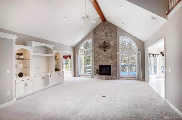 6766 Rosezita Lane, Dayton, OH 45459