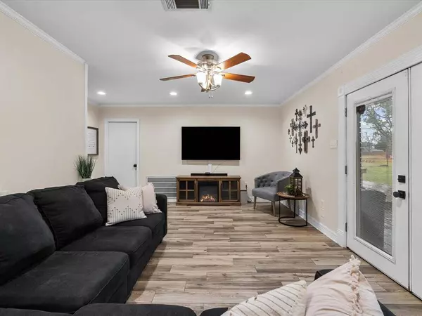 2408 Cunningham DR, Pearland, TX 77581