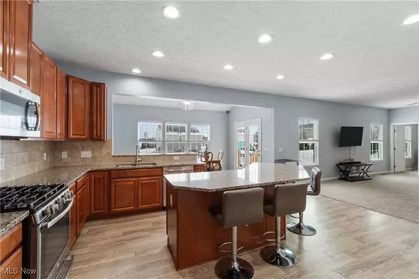 6212 Lavenham RD SW, Massillon, OH 44646