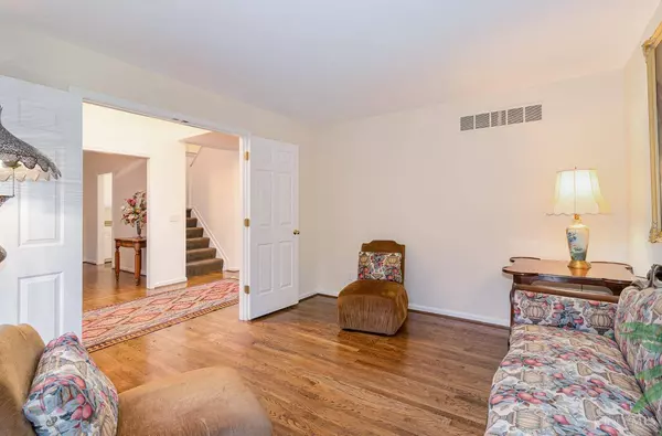 3632 Mohler Rd, Blue Ash, OH 45241