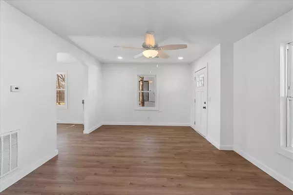 206 E 4th Street, Kaufman, TX 75142