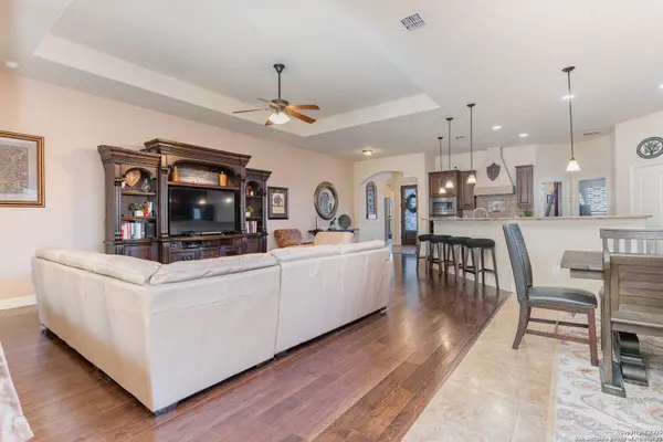 6809 LAURA BLF, Schertz, TX 78154-6246