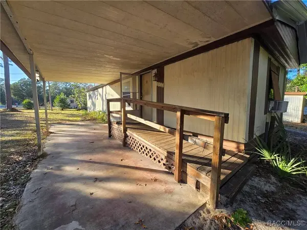 6911 W Sasser ST, Homosassa, FL 34446