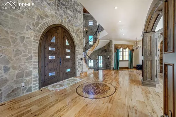 4602 High Forest RD, Colorado Springs, CO 80908