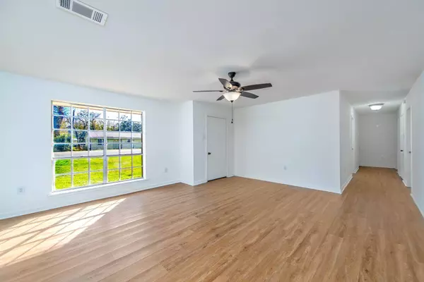 1527 Highway 20, Chackbay, LA 70301