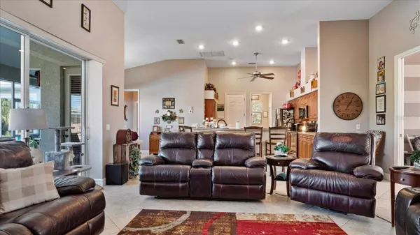 17220 HORIZON LN, Port Charlotte, FL 33948