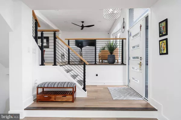 6100 GREENTREE RD, Bethesda, MD 20817