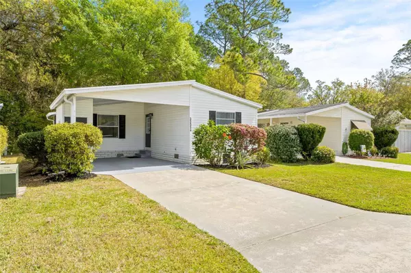 32334 OAK PARK DR, Leesburg, FL 34748