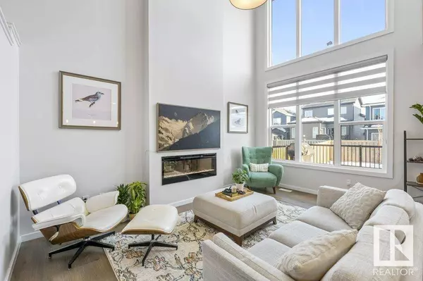 8127 226 ST NW, Edmonton, AB T5T 7K9