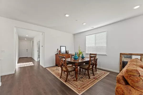 1342 Donner LN, Lincoln, CA 95648