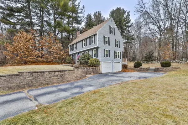 1 Lois DR, Hudson, NH 03051