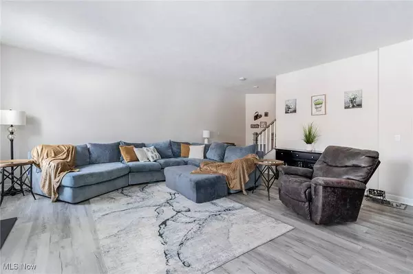 1535 Spruce Hill DR, Stow, OH 44224