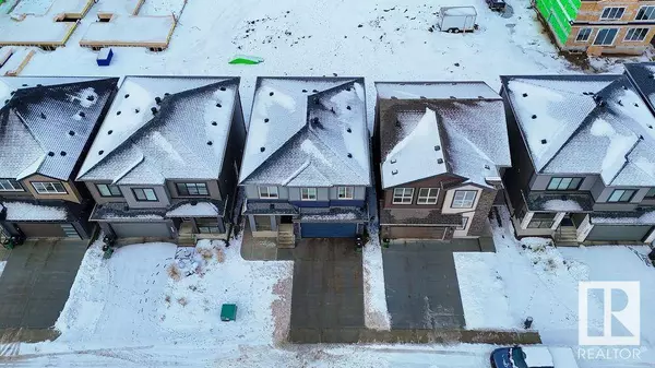 6032 KING LANDING SW, Edmonton, AB T6W 4Z7