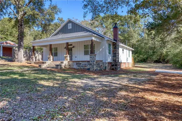 1804 Auburn RD, Phenix City, AL 36870