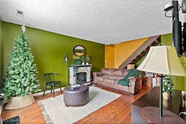 9956 Johnnycake Ridge RD #F4, Concord, OH 44077