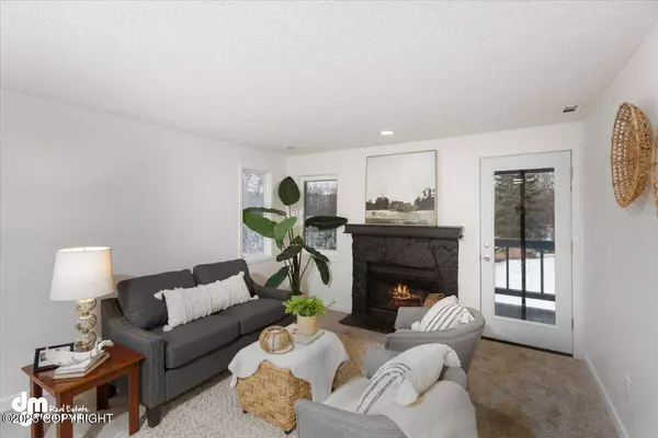 10235 Jamestown DR #F-502, Anchorage, AK 99507