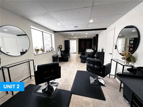 216 E 2nd ST, Bonner Springs, KS 66012