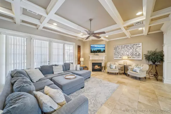 3206 Cypress Point CIR, Claremore, OK 74017