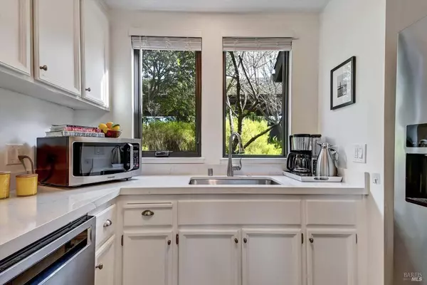 410 Donahue ST, Sausalito, CA 94965