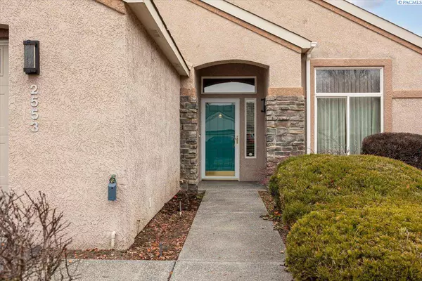 2553 Prestwick Dr., Richland, WA 99354