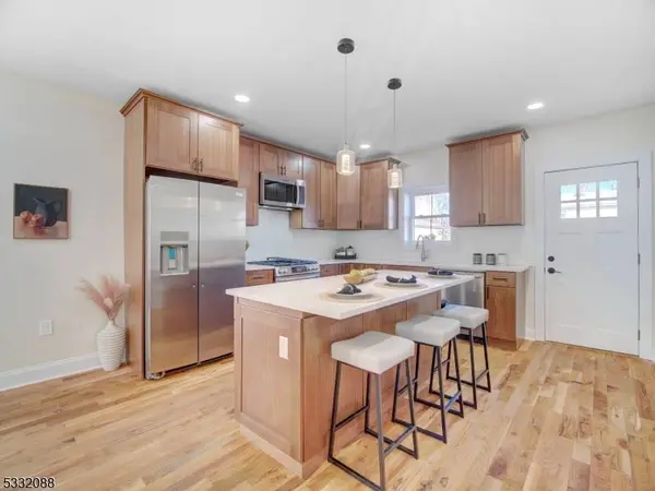 23 Decker Ave, Elizabeth City, NJ 07208