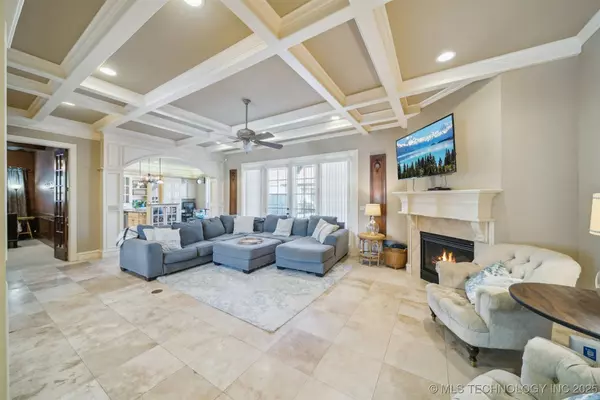 3206 Cypress Point CIR, Claremore, OK 74017