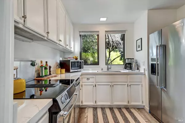 410 Donahue ST, Sausalito, CA 94965