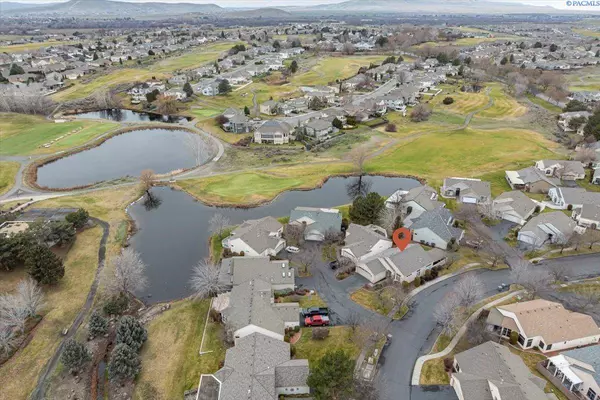 2553 Prestwick Dr., Richland, WA 99354