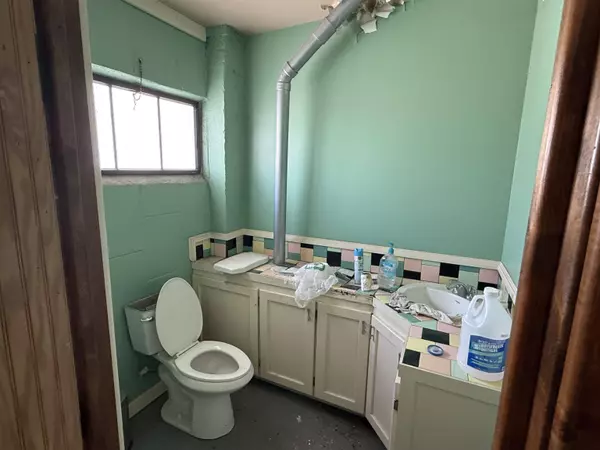 6518 N Broadway St, Park City, KS 67219