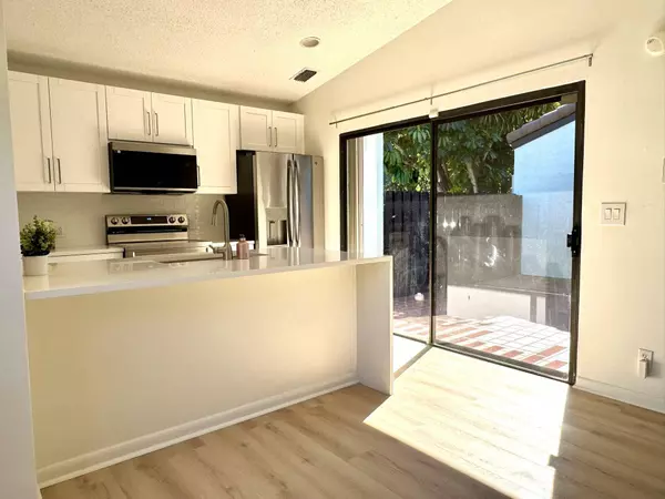 22374 Pineapple Walk DR, Boca Raton, FL 33433