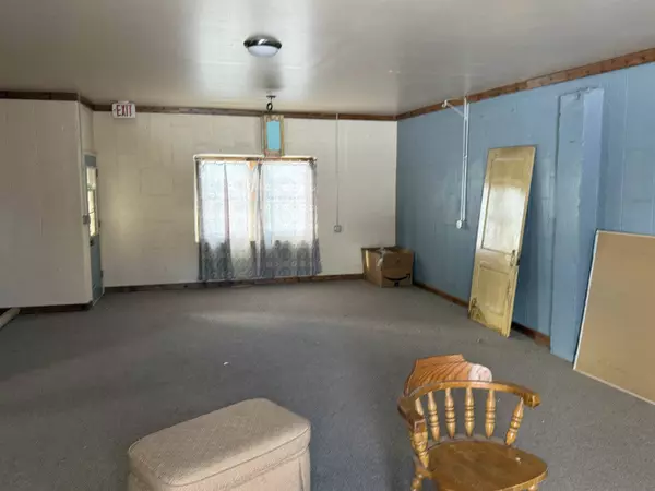 6518 N Broadway St, Park City, KS 67219